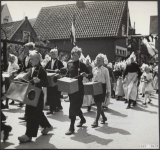 Bevrijdingsfeest in Volendam (1945), Bestanddeelnr 047-0679