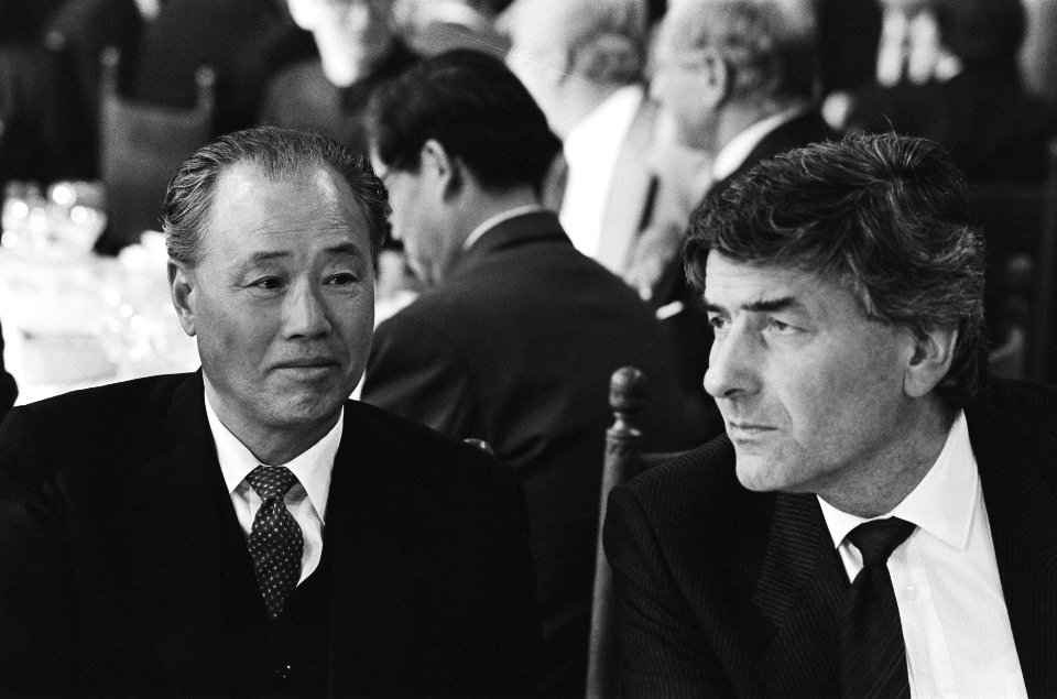 Bezoek Chinese premier Zhao Ziyang , met premier Lubbers tijdens regeringsdiner, Bestanddeelnr 933-3562