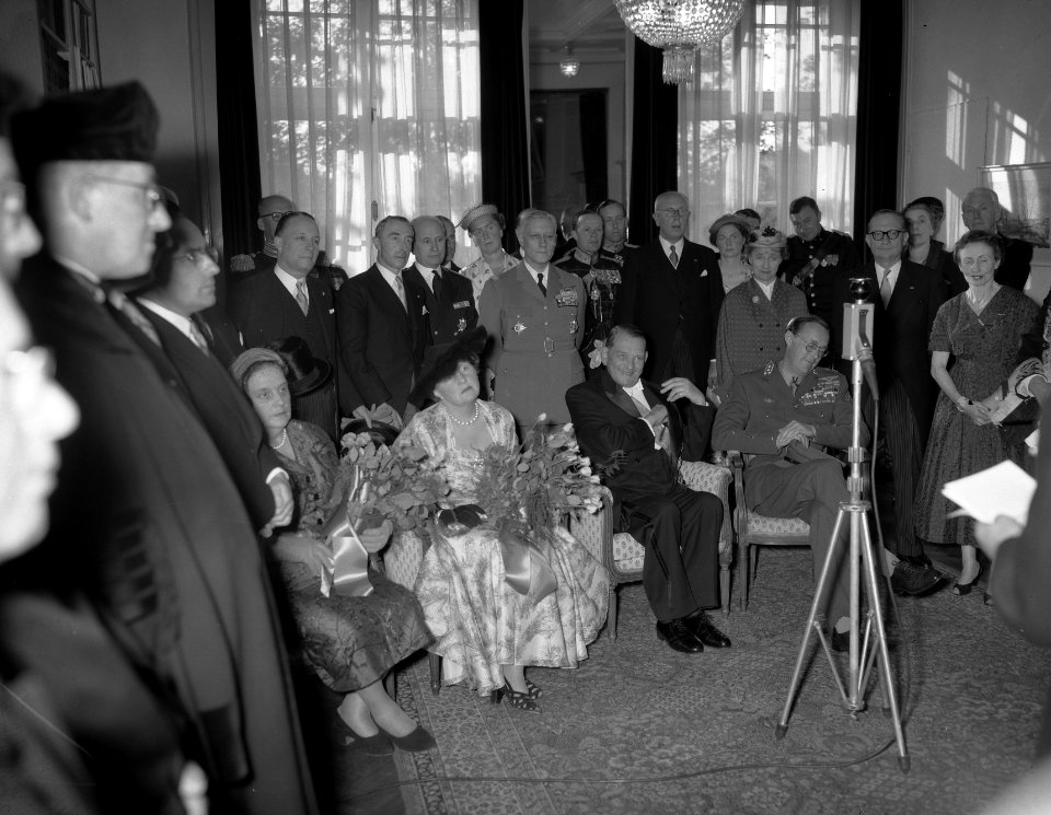 Bezoek Franse president en mevrouw Coty aan Amsterdam, bezoek Instituut Francais, Bestanddeelnr 906-6097