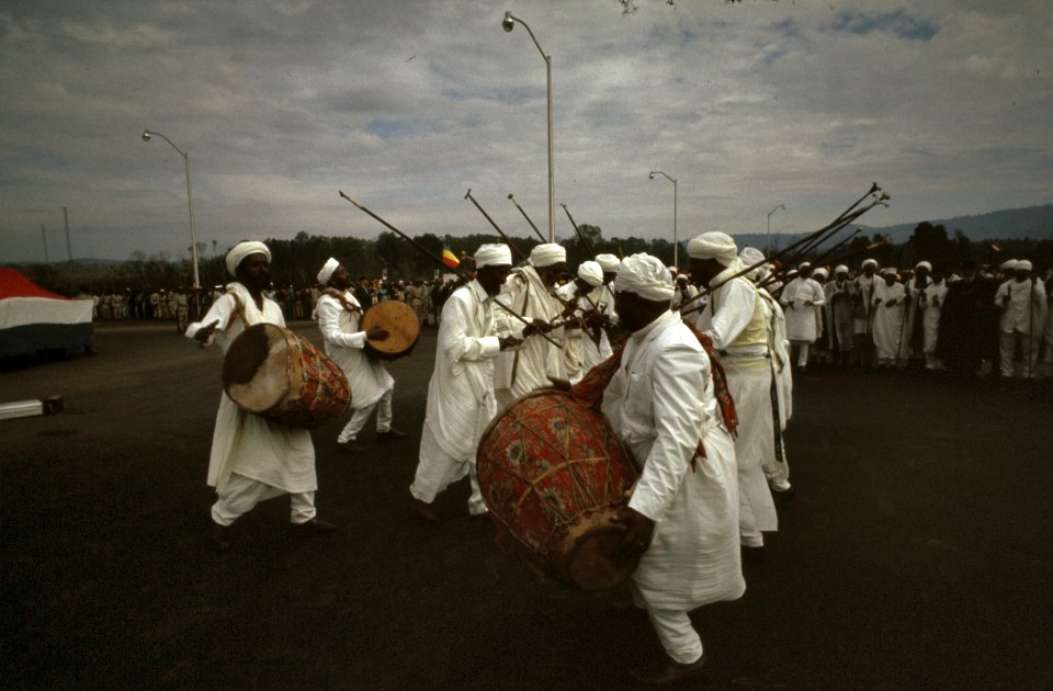 Bezoek Koningin Juliana , Pr. Bernhard , Pr. Beatrix Pr. Claus aan Ethiopie bez, Bestanddeelnr 254-8287