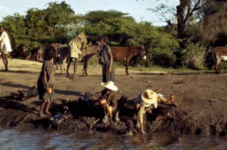 Bezoek Koningin Juliana , Pr. Bernhard , Pr. Beatrix Pr. Claus aan Ethiopie bev, Bestanddeelnr 254-8388