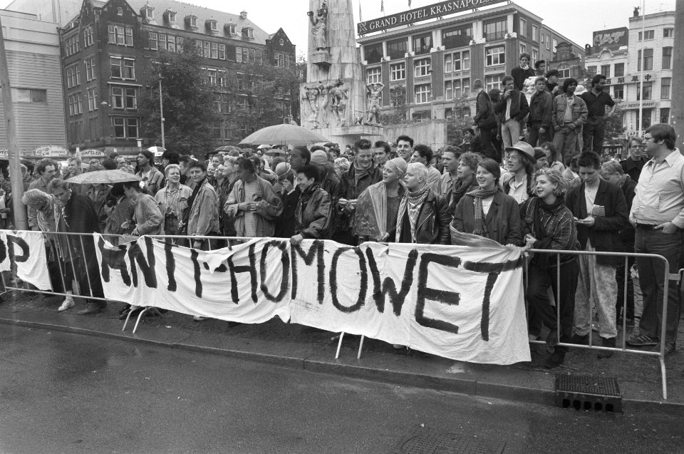 Bezoek Engels Koninklijk paar protest tegen Engelse homo-wetgeving, Bestanddeelnr 934-2829