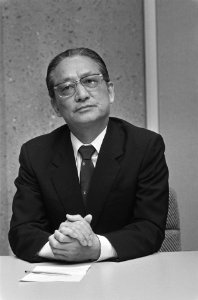 Bezoek Chinese minister van Landbouw, veehouderij en visserij He Kang (r) aan on, Bestanddeelnr 933-7384