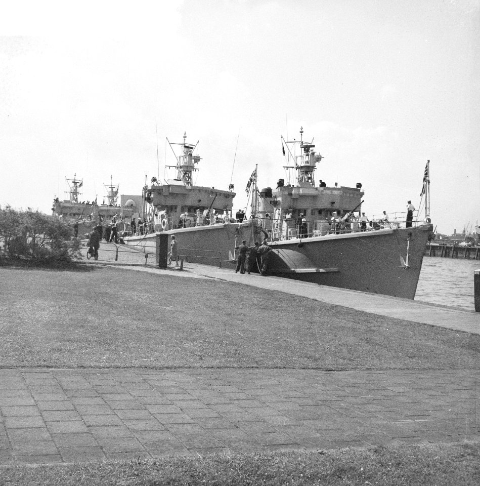 Bezoek Britse mijnenvegers aan Rotterdam, Bestanddeelnr 912-5829