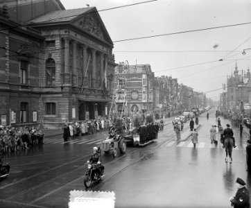 Bevrijdingsdag herdenking, optocht gemeente voertuigen , Bestanddeelnr 906-4486