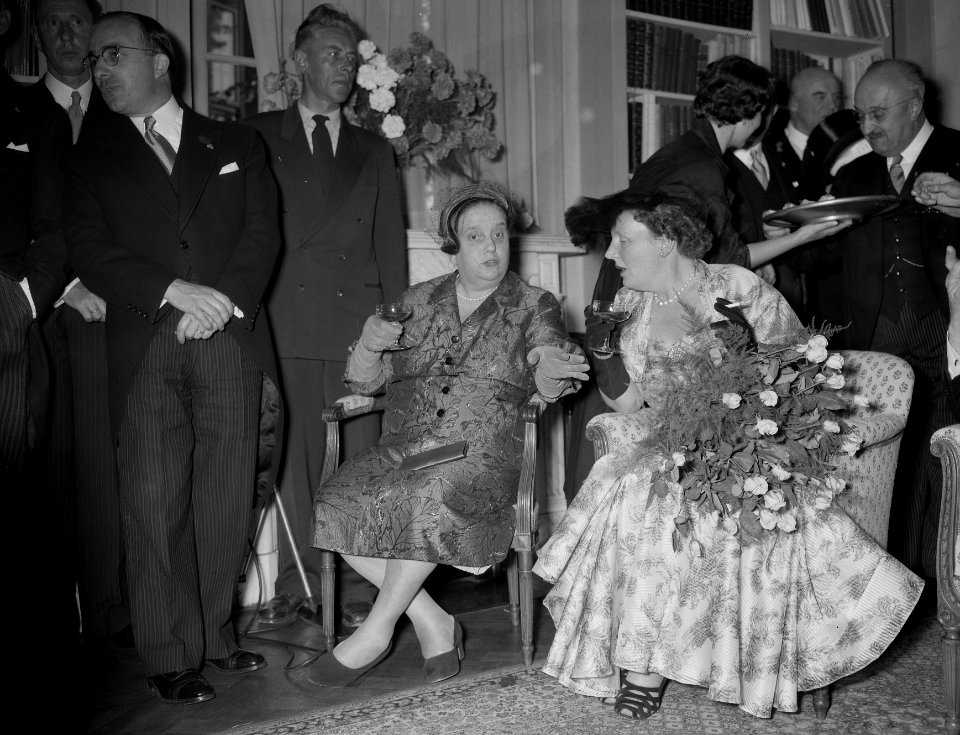 Bezoek Franse president en mevrouw Coty aan Amsterdam, bezoek Instituut Francais, Bestanddeelnr 906-6100