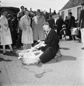 Bevrijdingsfeest. Standwerkersmarkt Amsterdam. Standwerkers, Bestanddeelnr 934-7120
