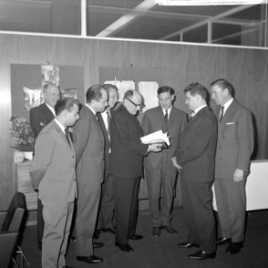 Bezoek Franse ambassadeur aan de RAI, Simca-stand, Bestanddeelnr 914-8184