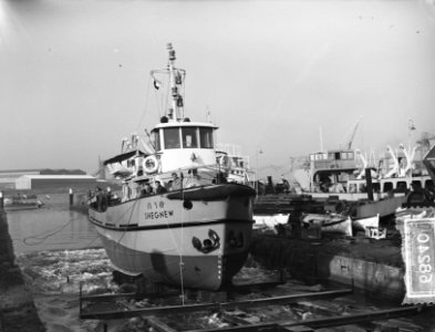 Bezoek Keizer Selassie , tweede dag, tewaterlating Kinderdijk sleepboot Shegnew, Bestanddeelnr 906-8240