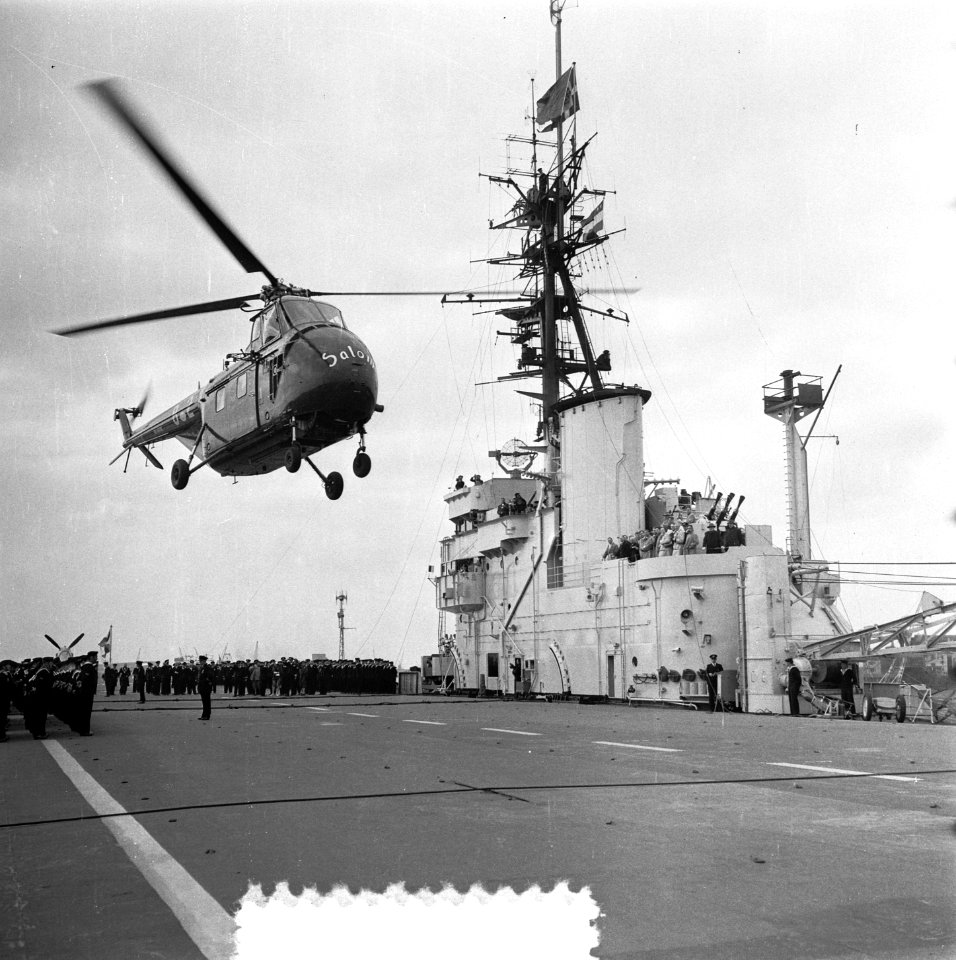 Bezoek Deense Koninklijke familie tweede dag Rotterdam bezoek Karel Doorman, Bestanddeelnr 906-4247