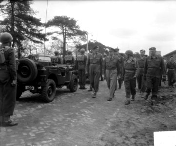Bezoek Eisenhower aan de MDK, Bestanddeelnr 904-5571