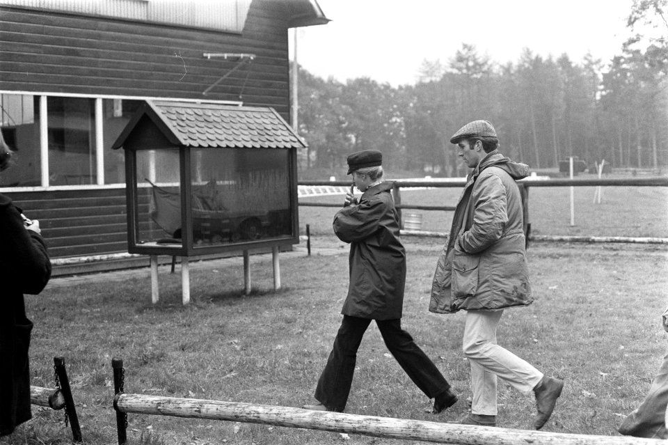 Bezoek aan een paardencentrum bij Boekelo, Bestanddeelnr 926-7770