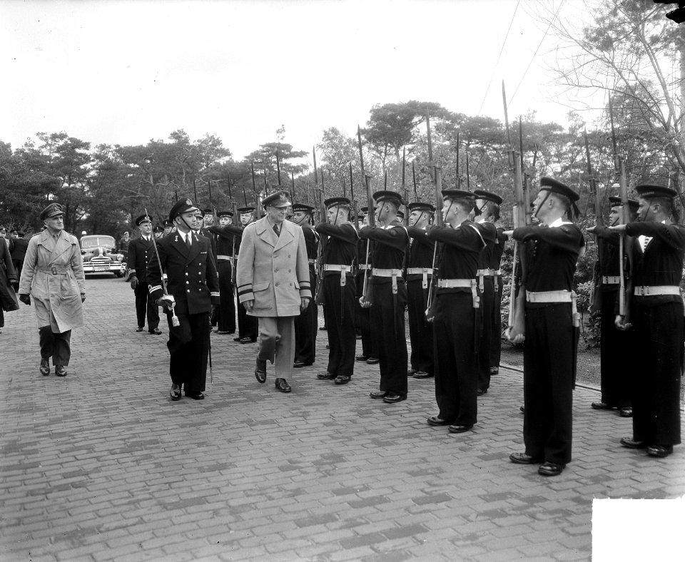 Bezoek Eisenhower aan de MDK, Bestanddeelnr 904-5573