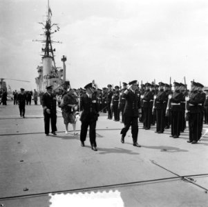 Bezoek Deense Koninklijke familie tweede dag Rotterdam bezoek Karel Doorman, Bestanddeelnr 906-4252