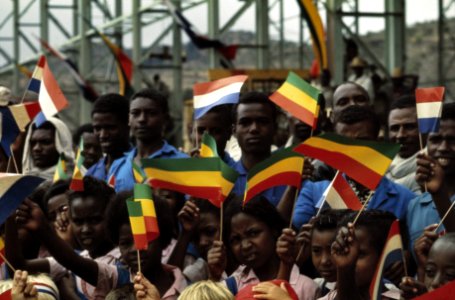 Bezoek Koningin Juliana , Pr. Bernhard , Pr. Beatrix Pr. Claus aan Ethiopie bev, Bestanddeelnr 254-8341