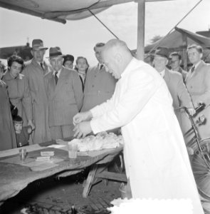 Bevrijdingsstandwerkersmarkt Amsterdam. Standwerkers, Bestanddeelnr 934-5482