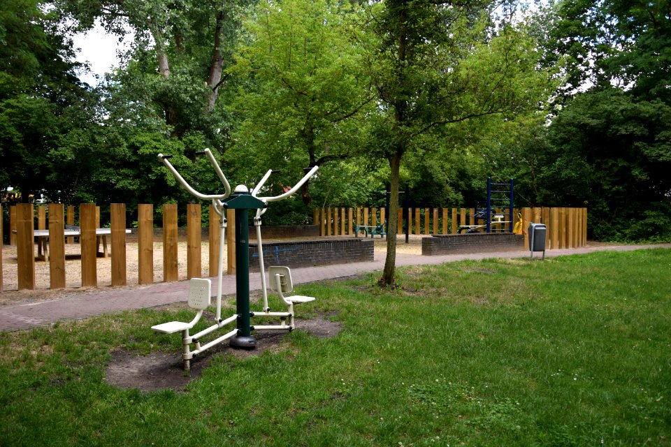 Bewegungsparcours Walter-Felsenstein-Straße Berlin-Marzahn 4v10