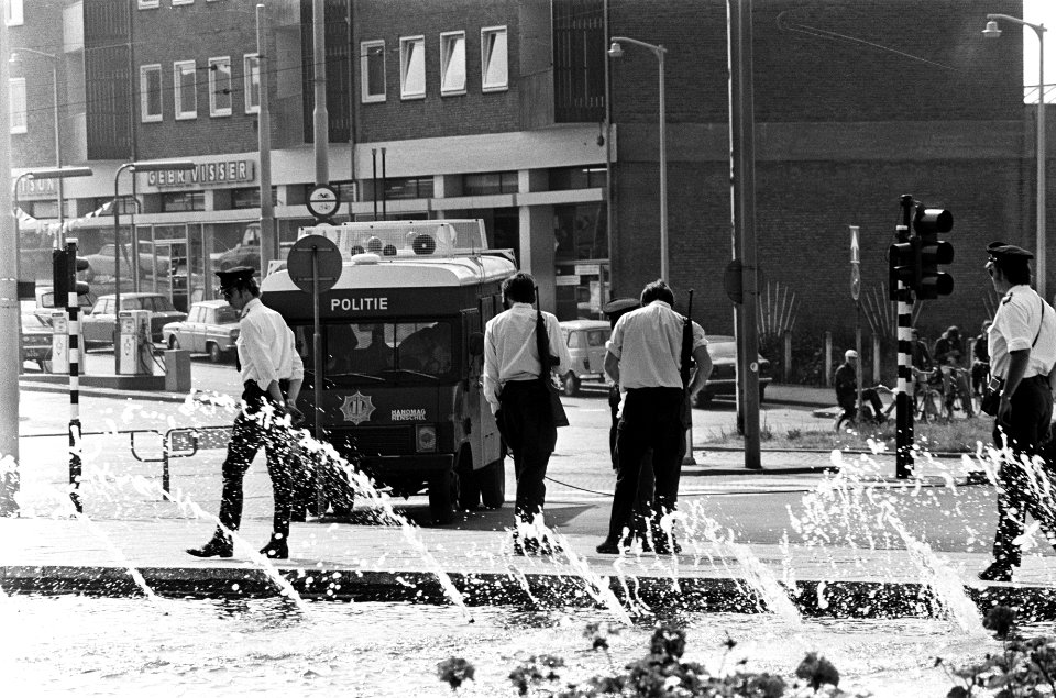 Bewaking rond het Paleis van Justitie, Bestanddeelnr 927-9802