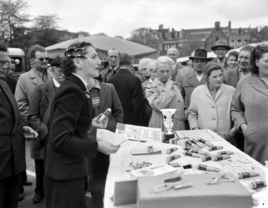 Bevrijdingsmarkt op het Amstelveld te Amsterdam, Bestanddeelnr 909-5560