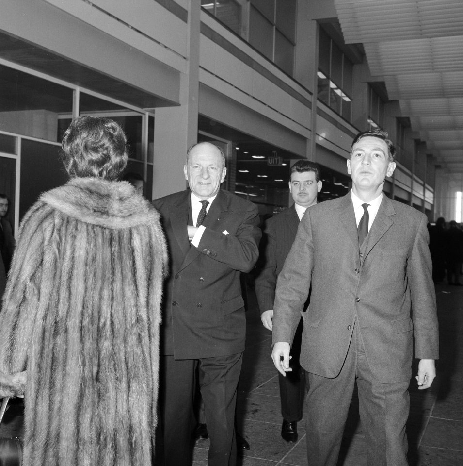 Bezoek Franse ambassadeur aan de RAI, Simca-stand, Bestanddeelnr 914-8174