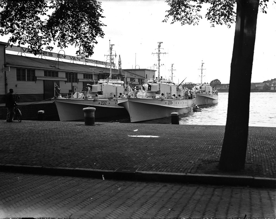 Bezoek Engelse motortorpedoboten in Amsterdam, Bestanddeelnr 902-8232