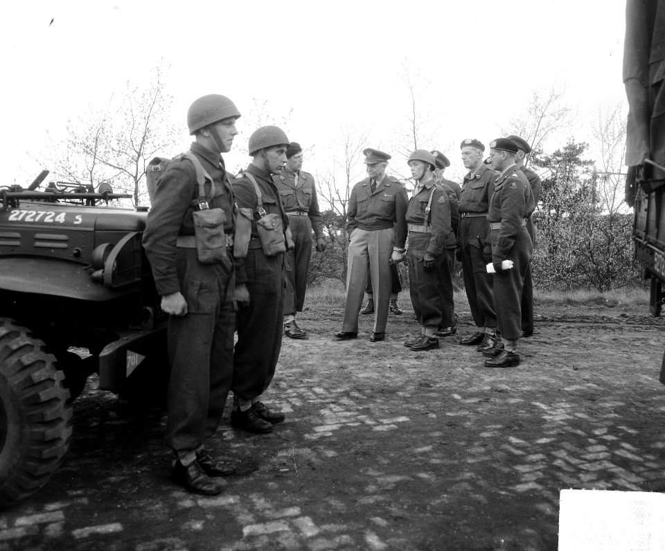 Bezoek Eisenhower aan de MDK, Bestanddeelnr 904-5578