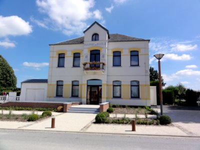 Bettignies (Nord, Fr) mairie-école