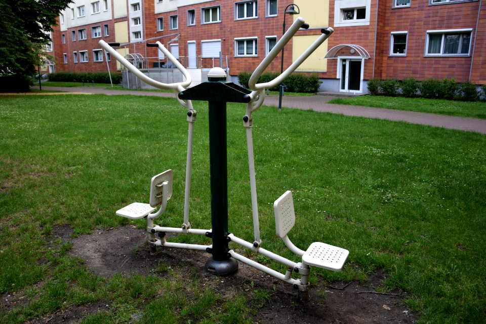 Bewegungsparcours Walter-Felsenstein-Straße Berlin-Marzahn 1v10