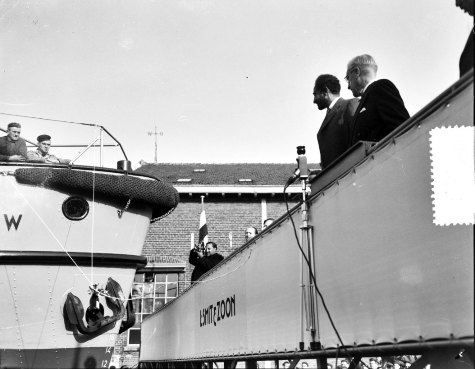 Bezoek Keizer Selassie, tweede dag, tewaterlating Kinderdijk sleepboot Shegnew, Bestanddeelnr 906-8251
