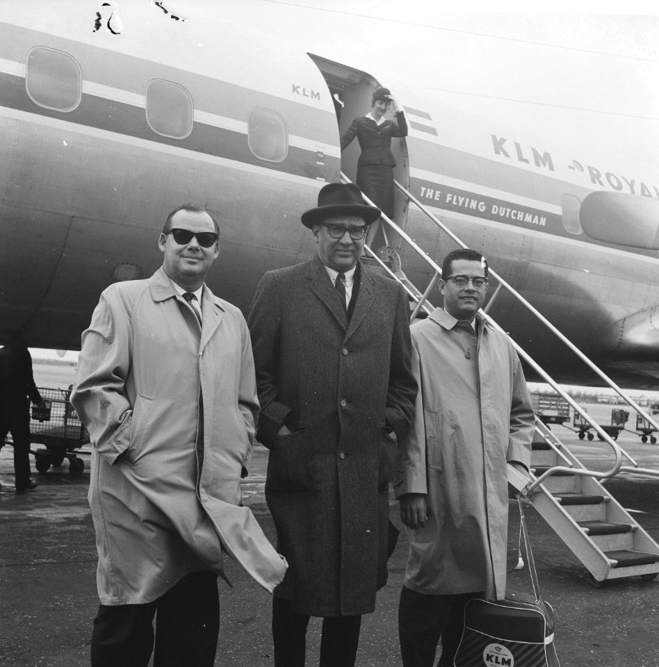 Bezoek Antilliaanse ministers, van links naar rechts, J F Tromp , S Henriques, Bestanddeelnr 915-0420