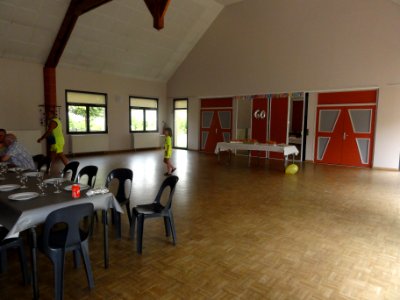 Betteville (Seine-Mar.) salle des fêtes intérieur