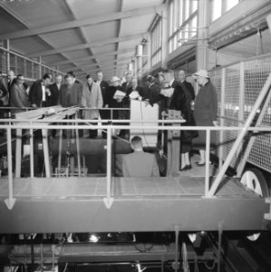 Bezoek aan het Nederlands Scheepsbouwkundig proefstation te Wageningen, rondgang, Bestanddeelnr 911-1107