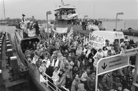 Bezetting van de pont over het IJ, Bestanddeelnr 934-4333