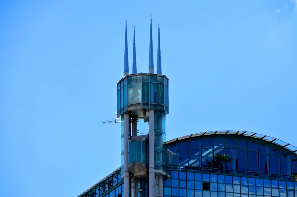 Hotel tower pointed