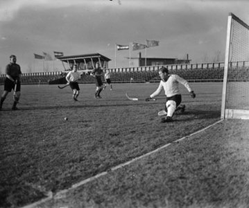 Bezettingszone hockeyteam in Amsterdam, Bestanddeelnr 901-4470