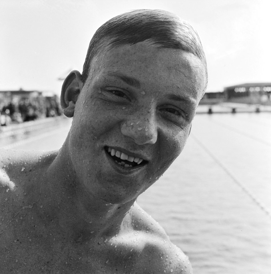 Betty Heukels enDik Langerhost (kop) portretten, Bestanddeelnr 934-6457