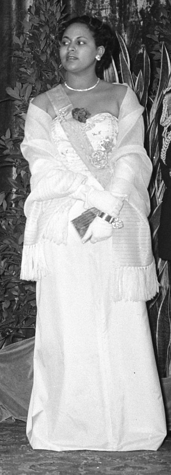 Bezoek Keizer Selassie, tweede dag, ontvangst in de Ridderzaal, Bestanddeelnr 906-8267 (cropped)
