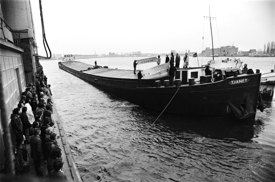 Bezetting KSH Koog aan de Zaan bezettende werknemers op schip, Bestanddeelnr 929-6118