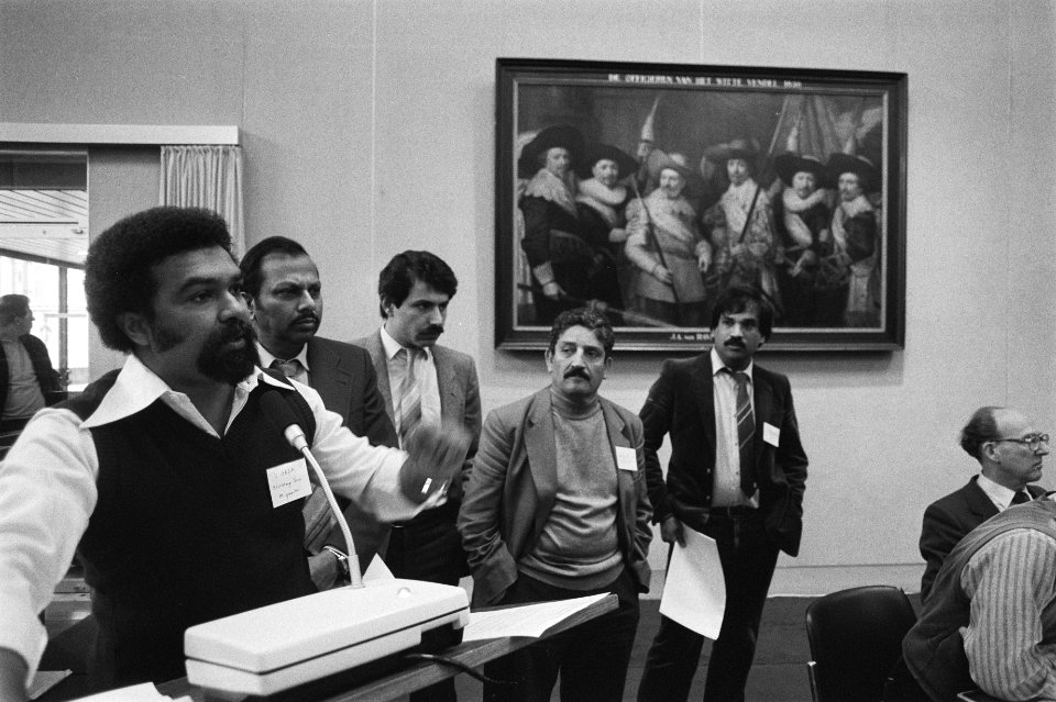 Bezinningsdag over racisme in het oud Stadhuis van Den Haag vertegenwoordigers, Bestanddeelnr 932-9803