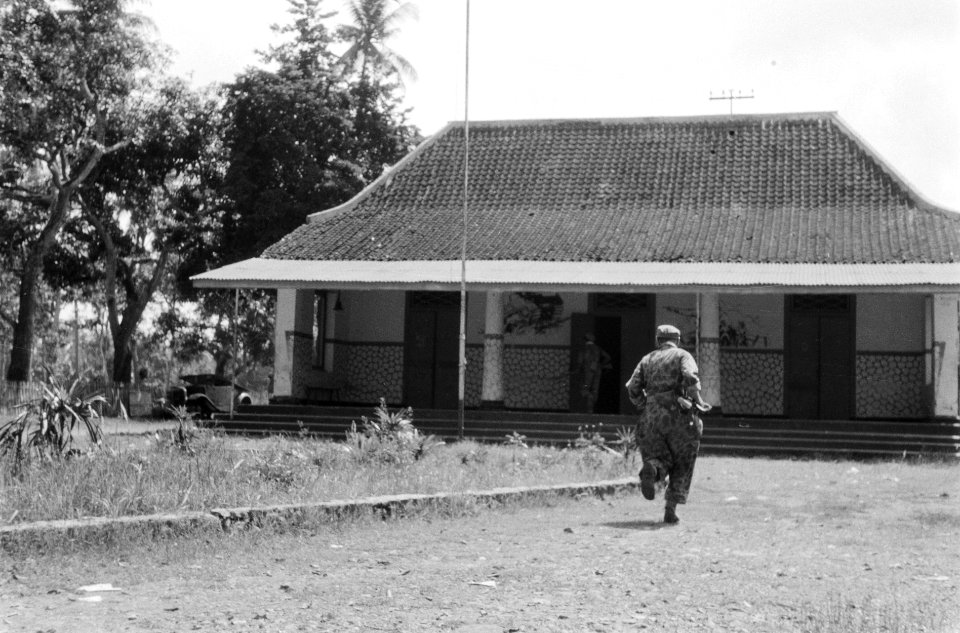 Bezetting van Blitar na Kepadjen en Wlingi, trokken Nederlandse troepen naar Bl, Bestanddeelnr 5329