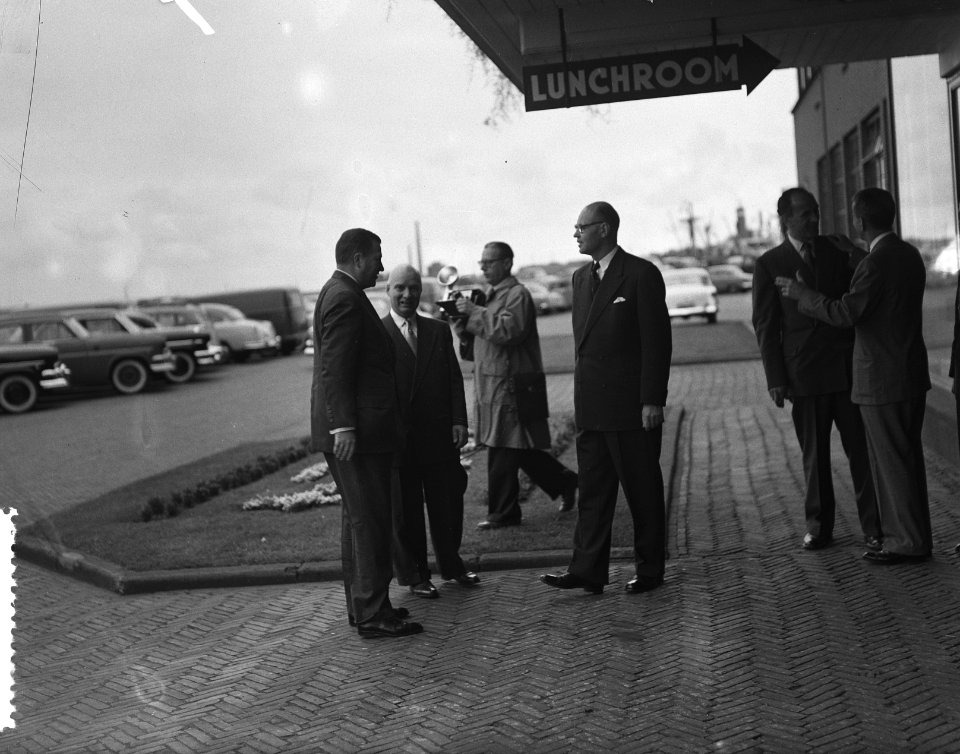 Bezoek Henry Ford aan Ford fabriek in Amsterdam, Bestanddeelnr 906-5571