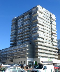 Bedford Hotel (Holiday Inn Brighton), Kings Road, Brighton (October 2013) (1)