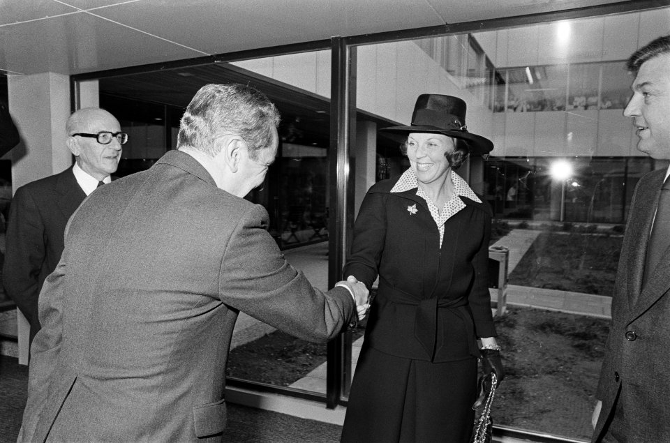 Beatrix opent Sint Franciscus Gasthuis in Rotterdam, Bestanddeelnr 928-8312