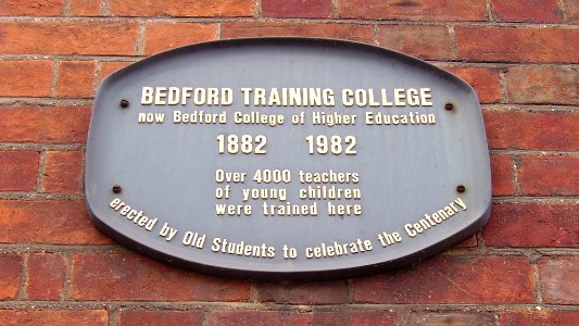 BedfordCollegePlaque