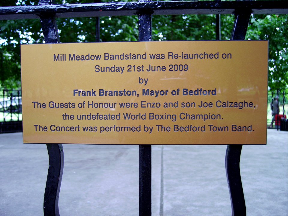 BedfordBandstandPlaque