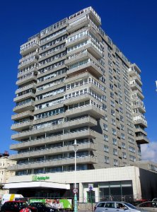Bedford Towers, King's Road, Brighton (September 2015) (1)