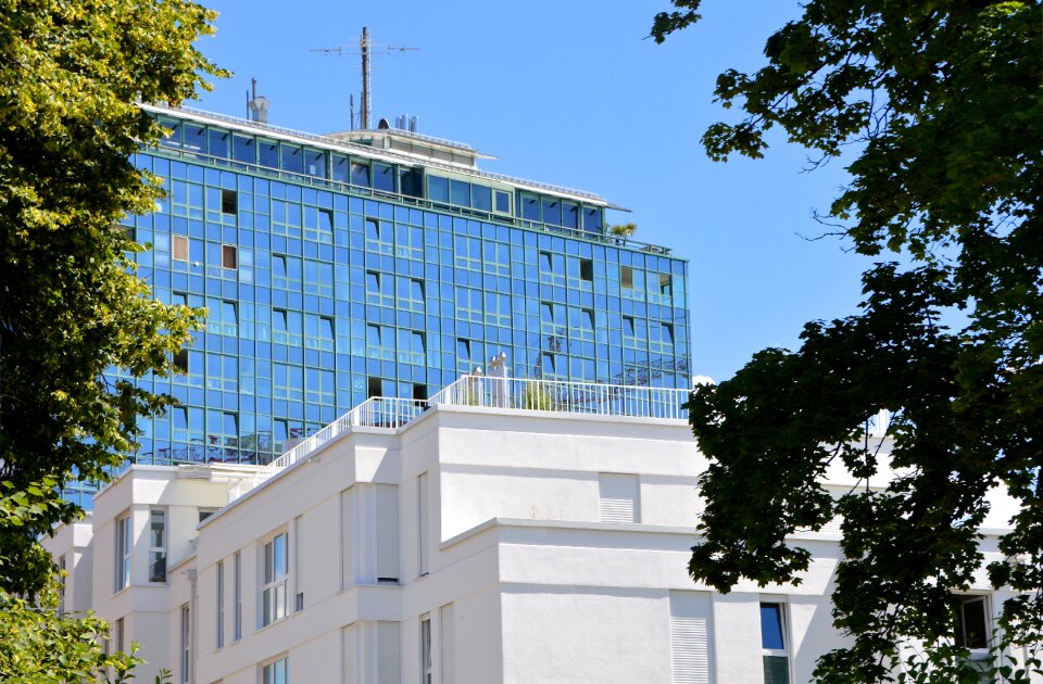 Hotel tower pointed