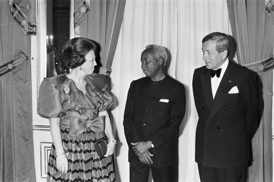 Beatrix en Prins Claus hebben Tanzaniaanse president Nyerere uitgenodigd voor ee, Bestanddeelnr 933-2638