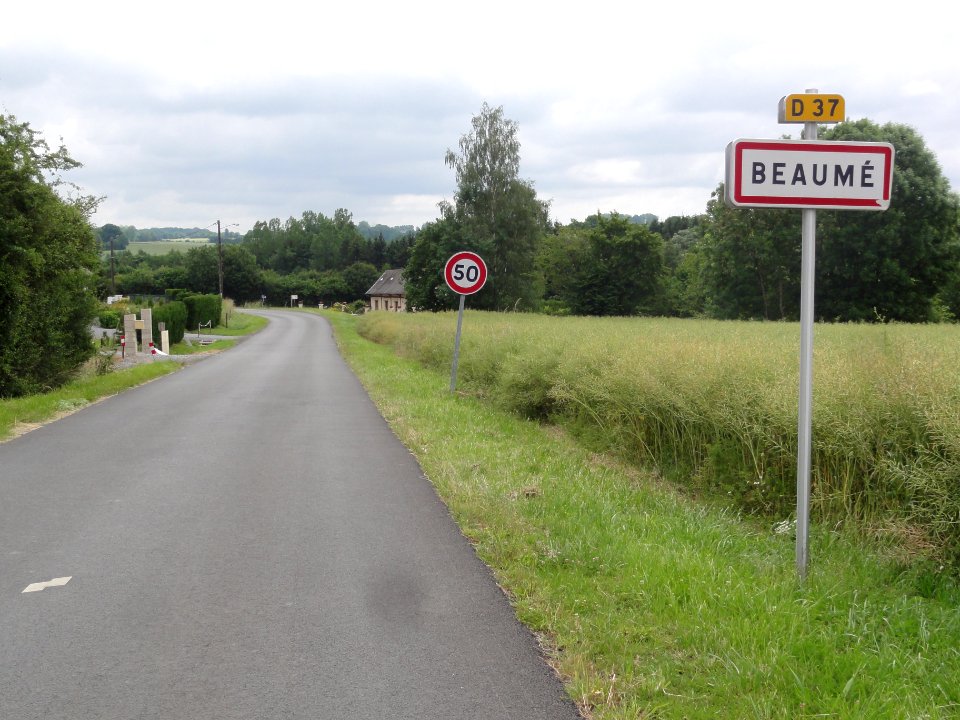 Beaumé (Aisne) city limit sign