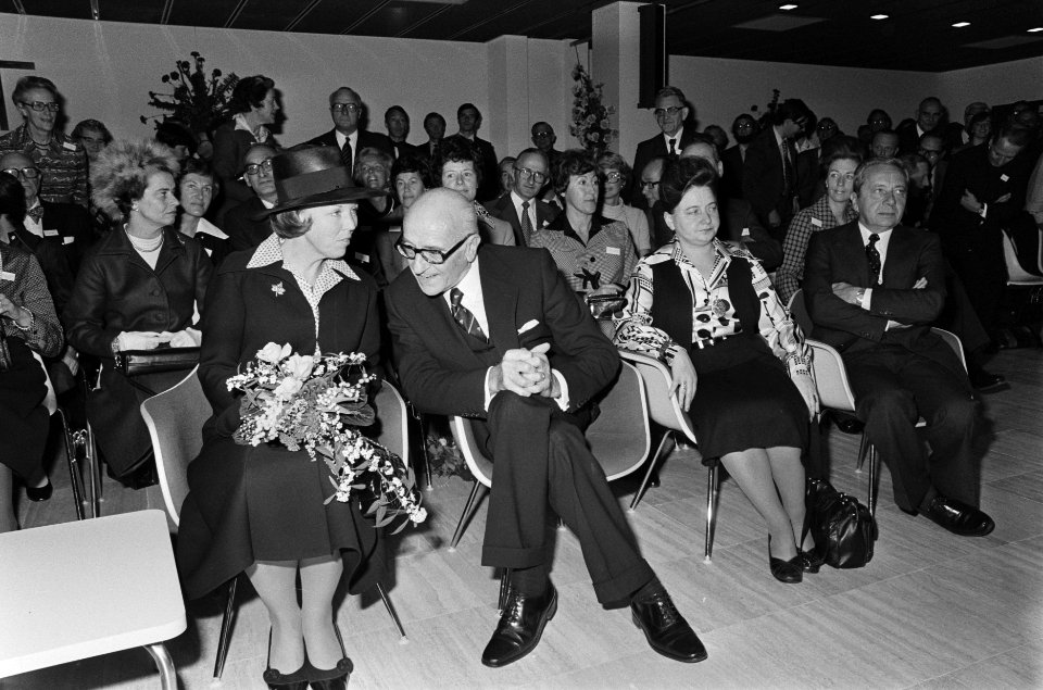 Beatrix opent Sint Franciscus Gasthuis in Rotterdam, Bestanddeelnr 928-8313